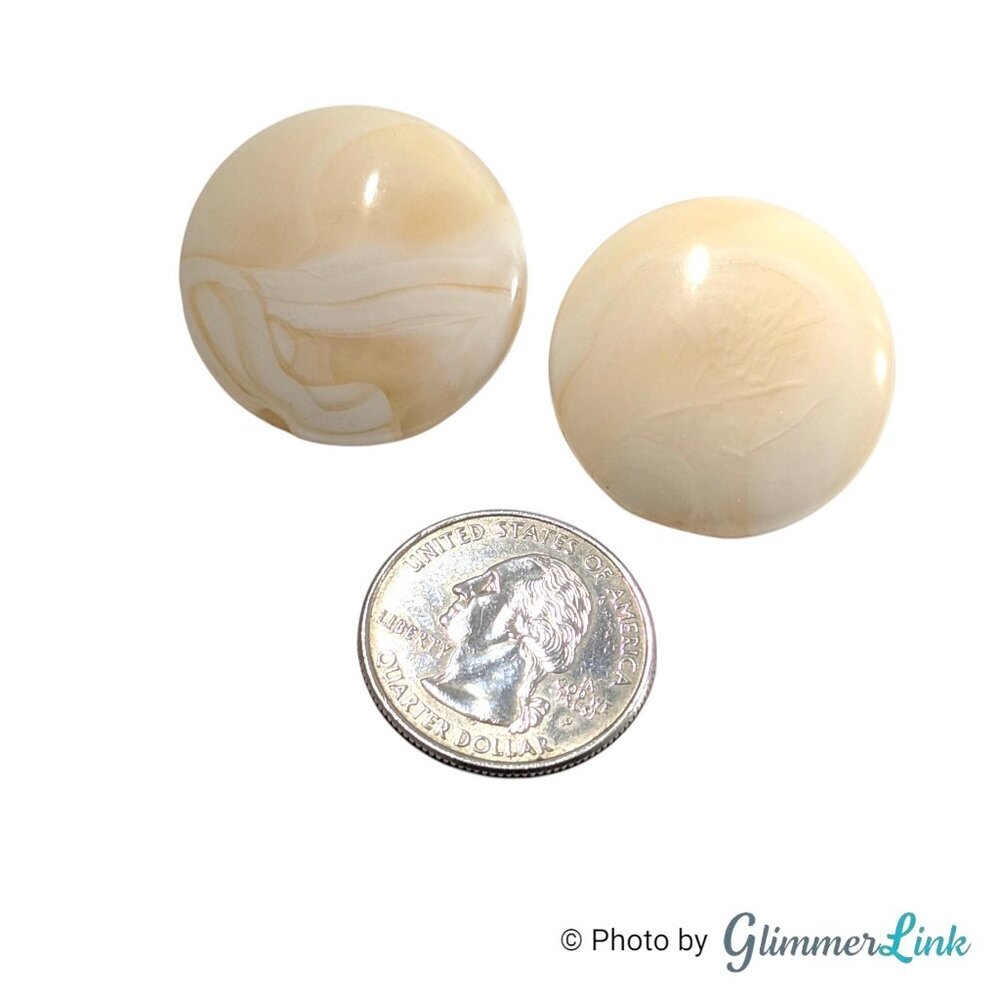 Vintage Cream Lucite Marbled Round Clip On Earrings - Picture 7 of 10